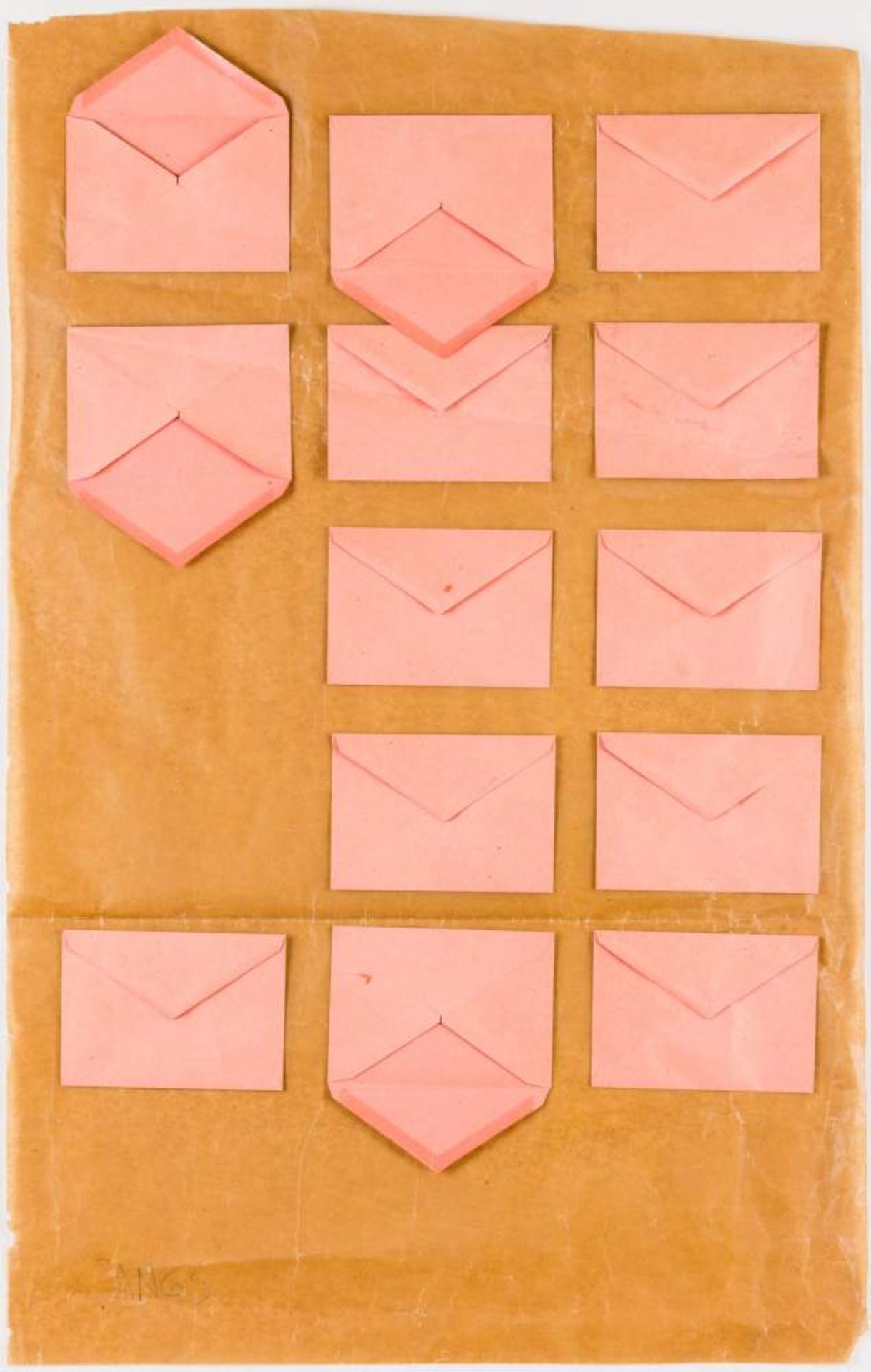 Herbert Zangs (Krefeld 1924 - 2003 Krefeld)  (ohne Titel)  Collage auf Papier (13 pinke Kuverts