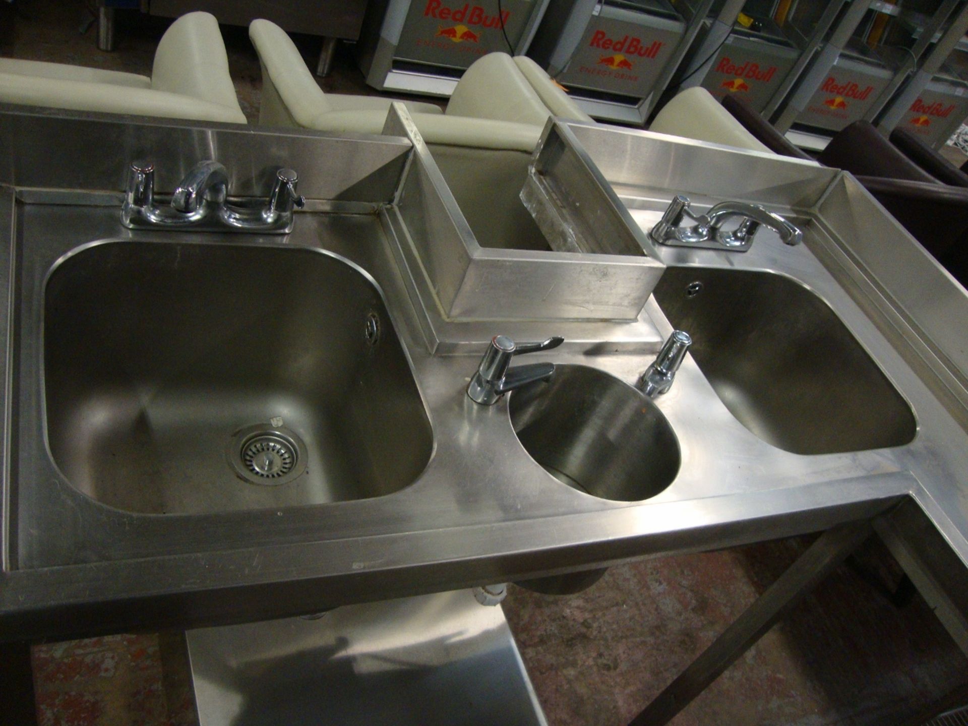 Large stainless steel basin system comprising floor standing L-shaped unit with twin large bowl - Image 2 of 6