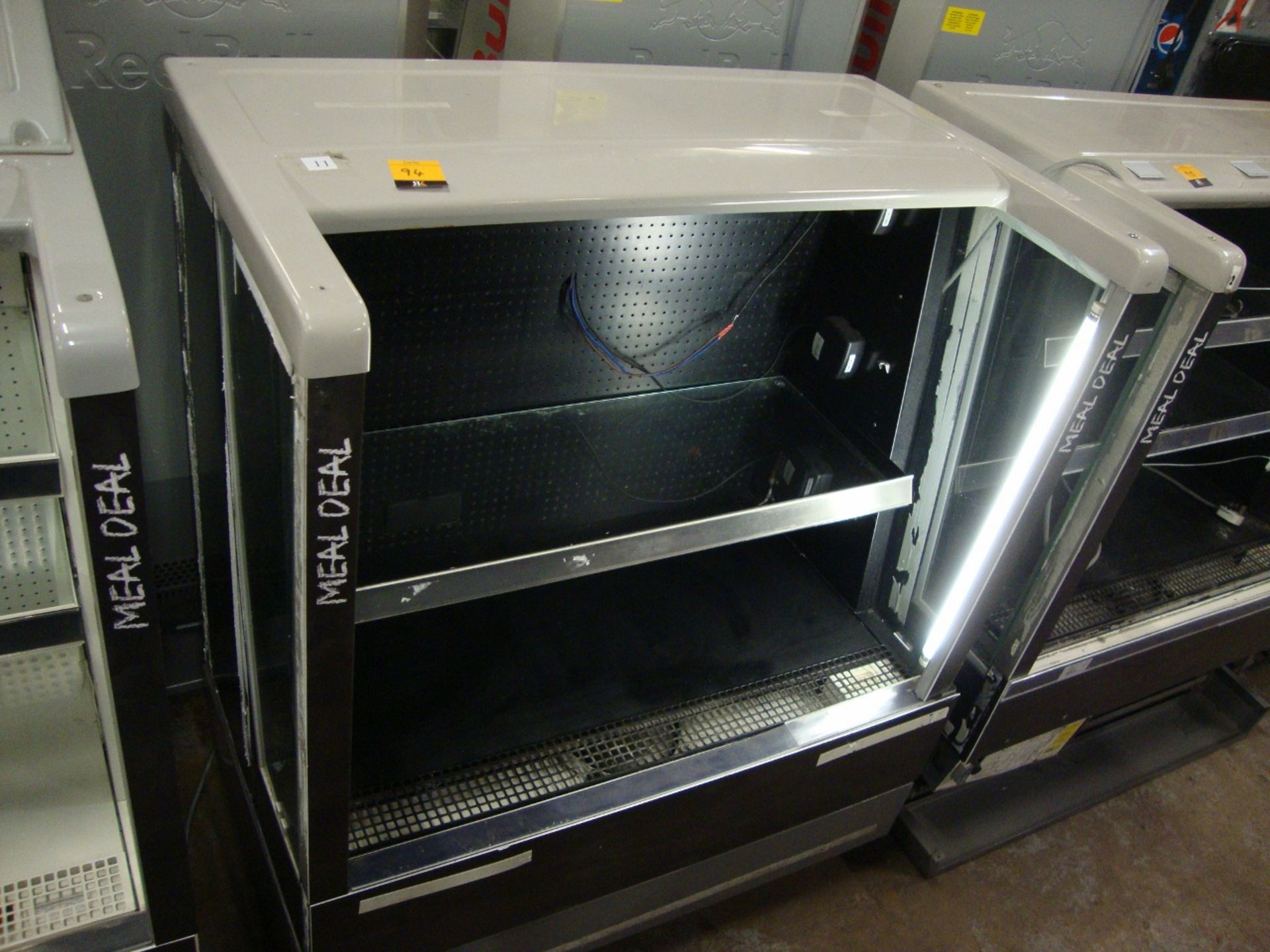 Carrier Presenter 1045 open front display chiller/fridge - Image 3 of 4