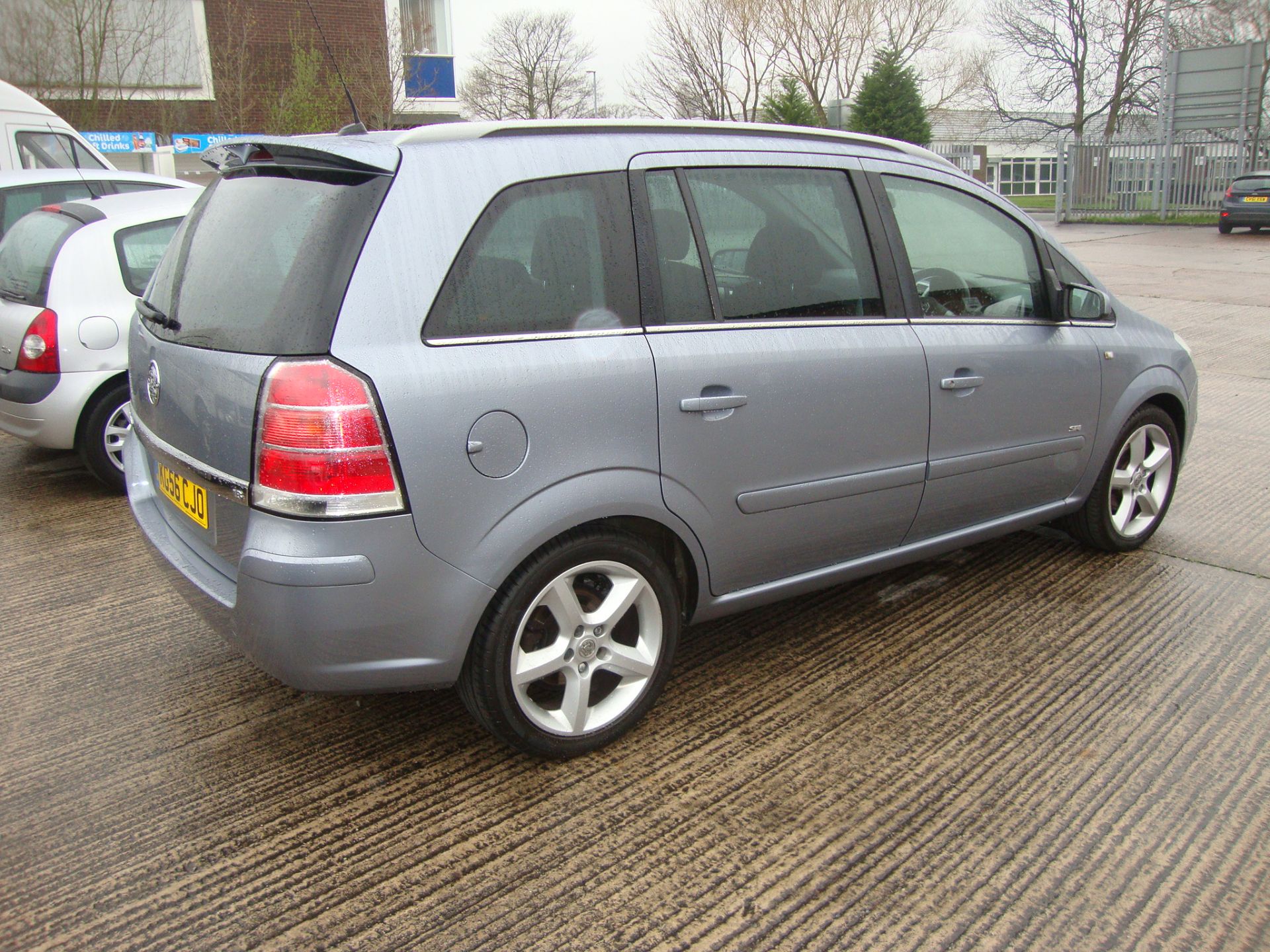 KG56 CJO Vauxhall Zafira SRI XP 140 7-seat MPV - Image 5 of 14