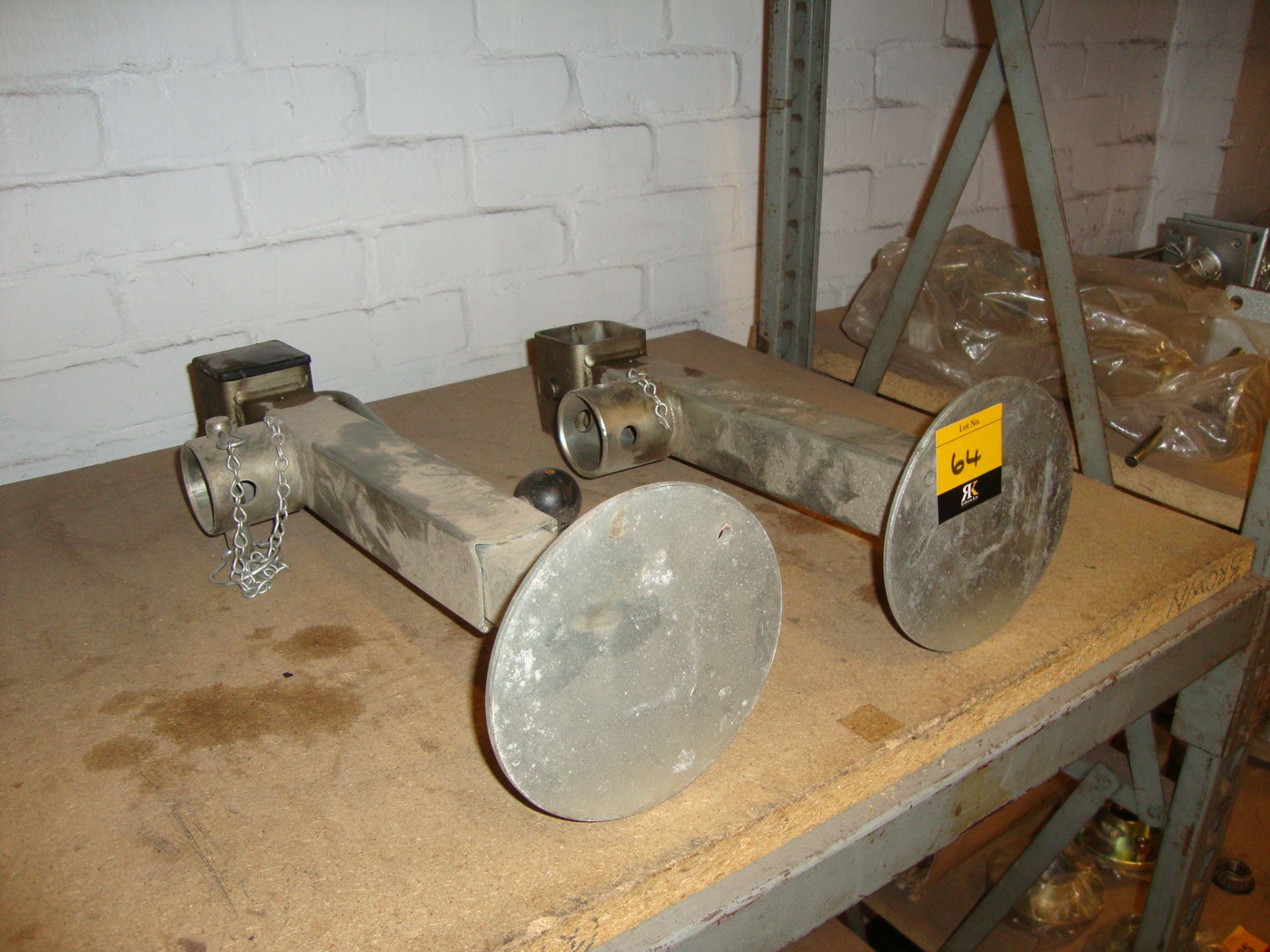 Pair of wind-up trailer legs. This lot is exempt from VAT, however it is still subject to a Buyer' - Image 2 of 3