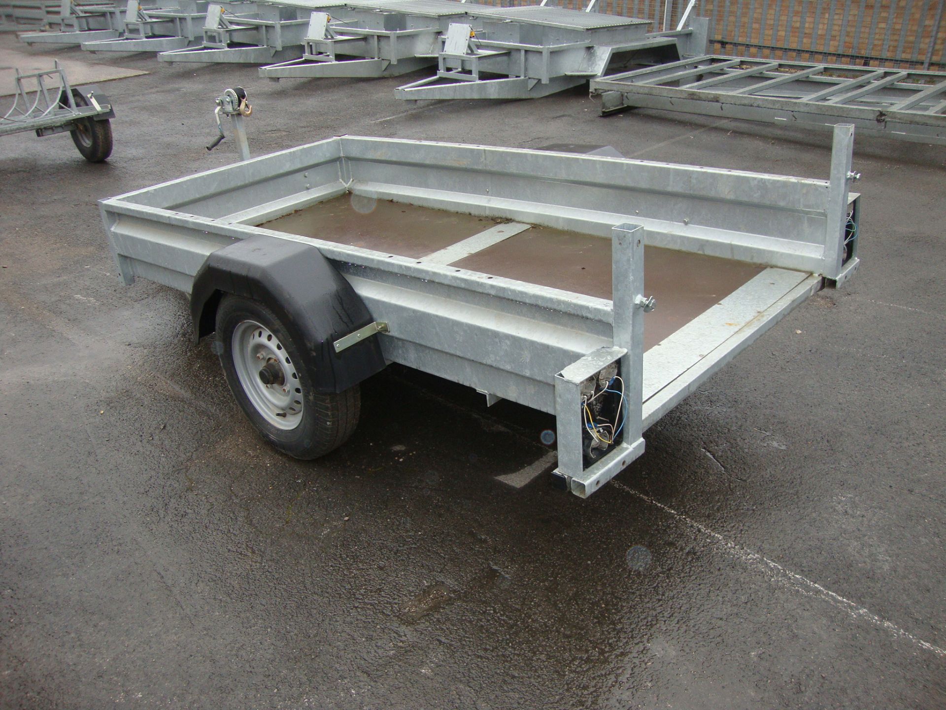 Single axle trailer with open rear (suitable for attaching a small drop down panel or a large ramp), - Image 4 of 7