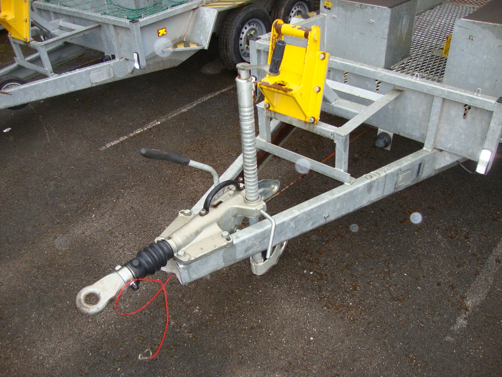 Mini digger/excavator specialist trailer incorporating large drive-on ramp at rear, shrouds for - Image 3 of 8