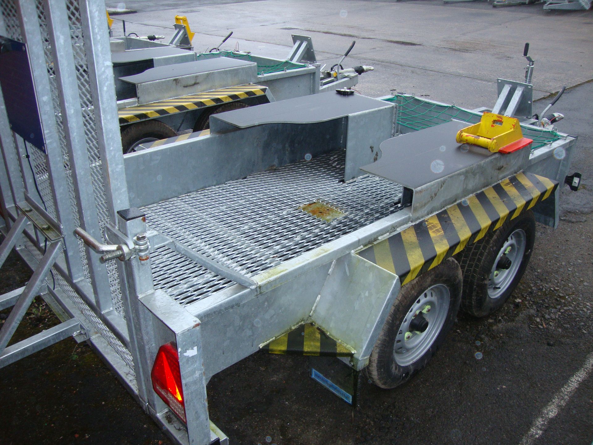 Mini digger/excavator specialist trailer incorporating large drive-on ramp at rear, shrouds for - Image 7 of 7