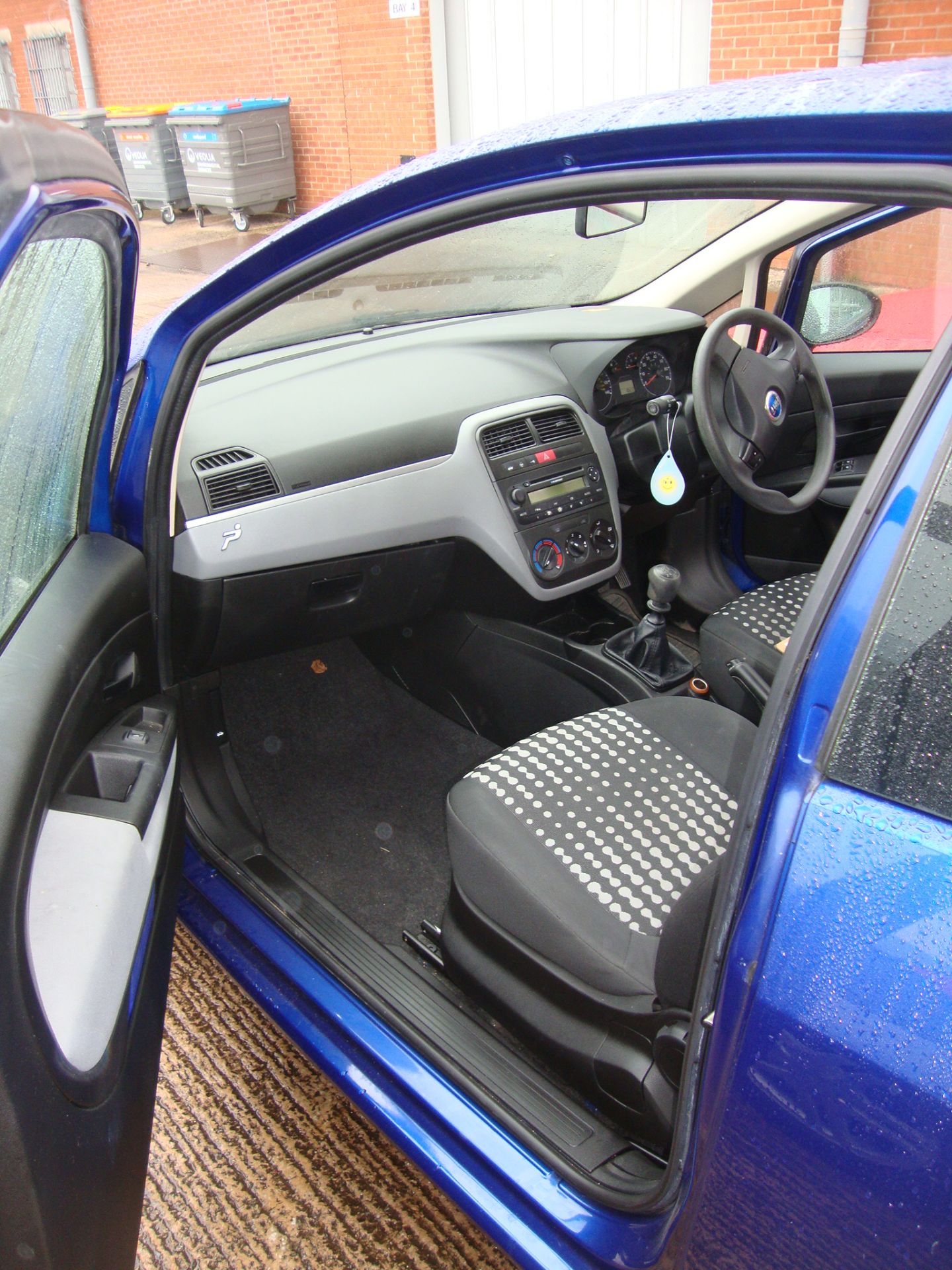 MF56 XHK Fiat Punto Active 3-door hatchback - Image 12 of 13