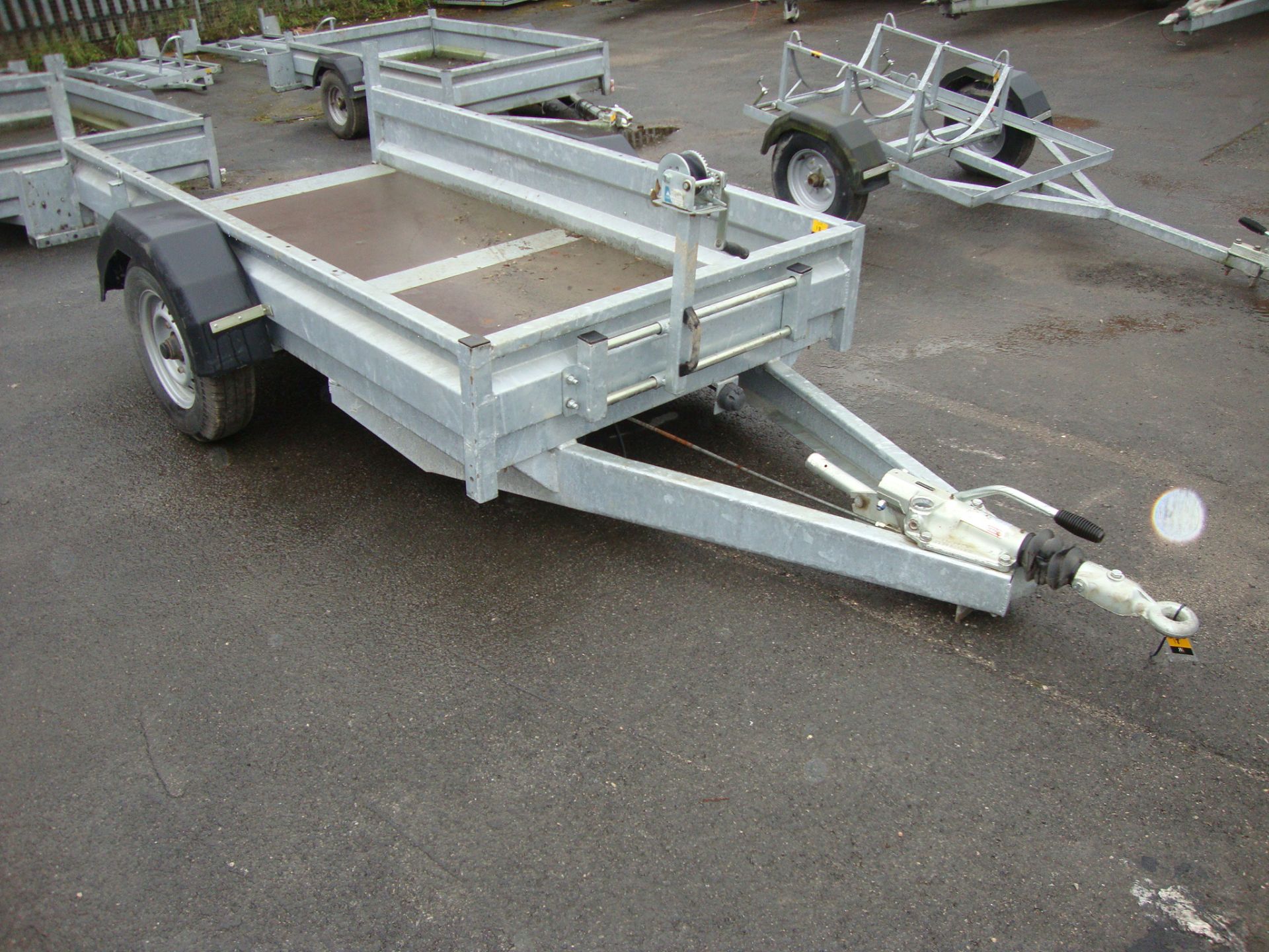 Single axle trailer with open rear (suitable for attaching a small drop down panel or a large ramp), - Image 2 of 7