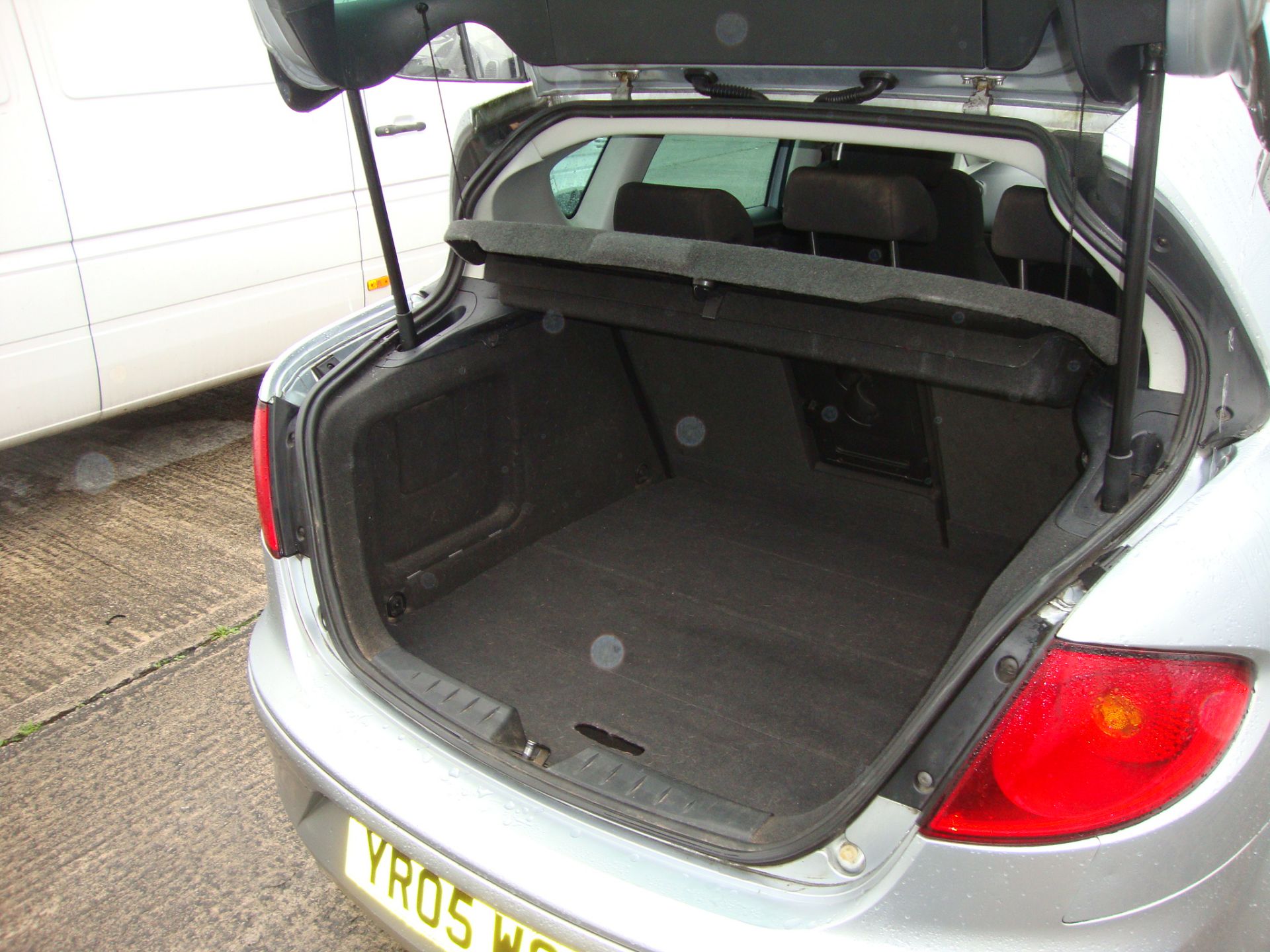 YR05 WSY Seat Toledo Sport FSI 5-door hatchback - Image 11 of 12