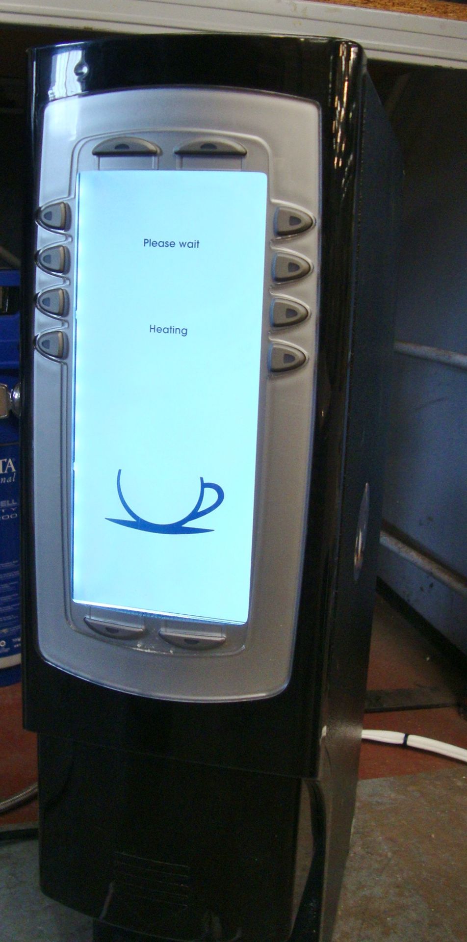 ADS Premier 3 push button slimline coffee machine & accessories - Image 5 of 12