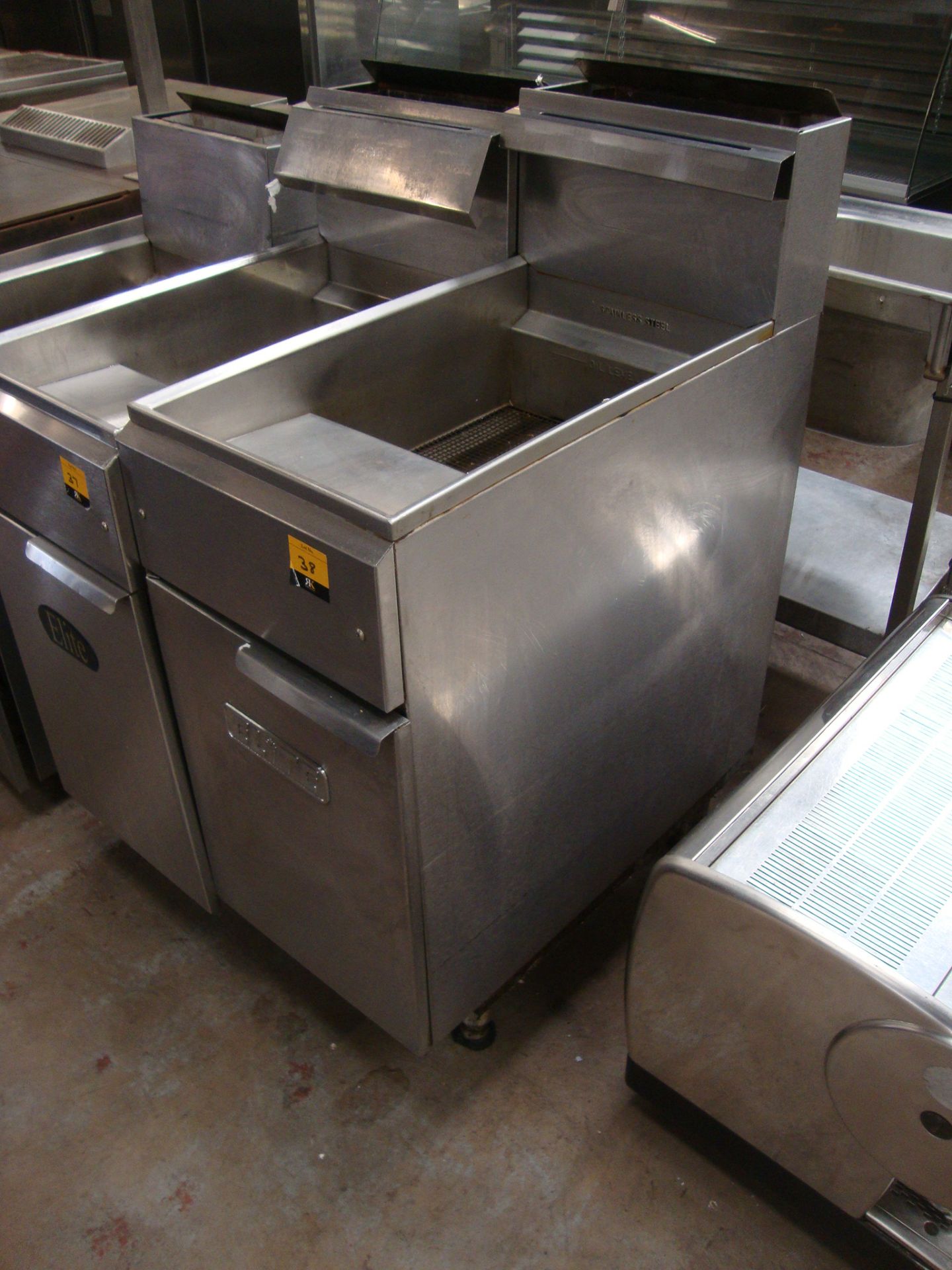 Elite stainless steel floorstanding deep fat fryer - Image 2 of 3