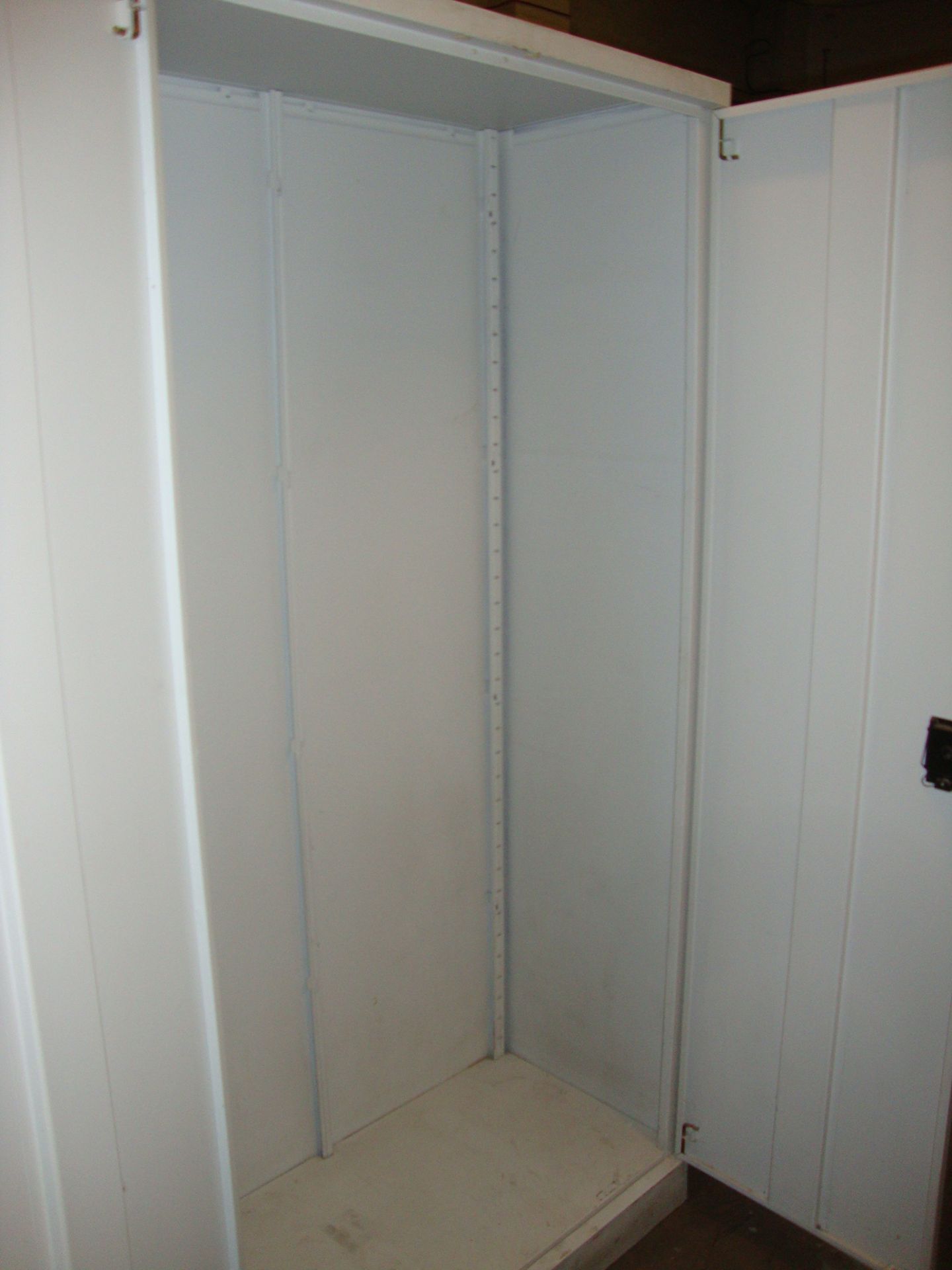 3 off assorted cabinets, 2 of which are security cabinets with the ability to attach hasps/padlocks. - Image 5 of 5