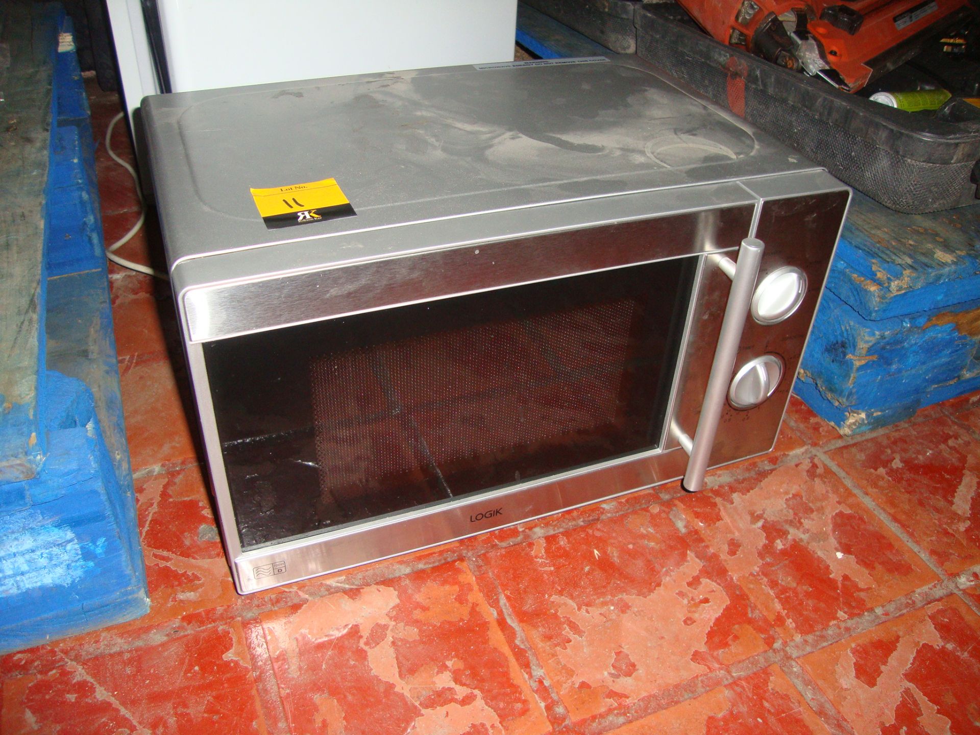 Logik silver microwave