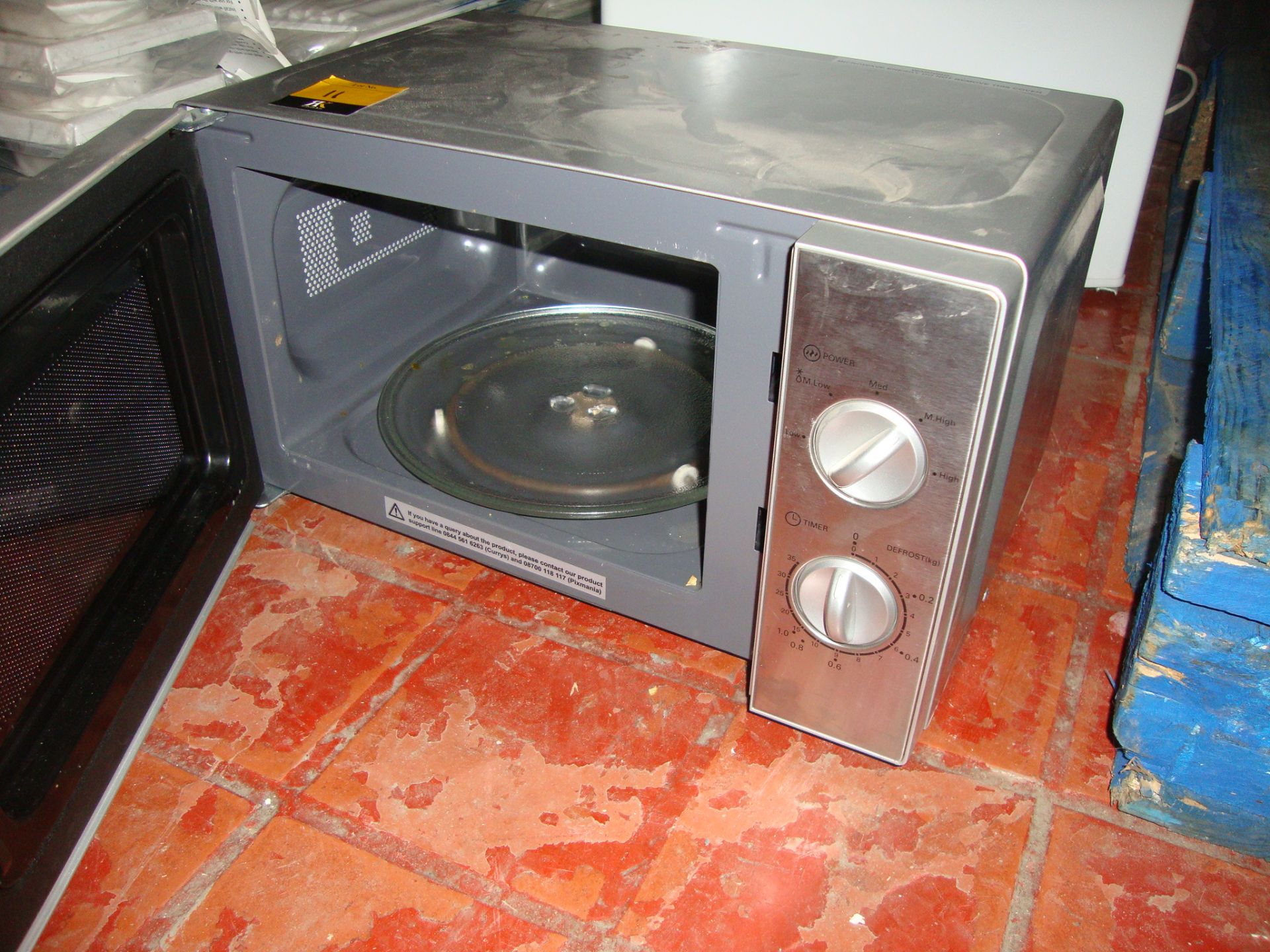 Logik silver microwave - Image 3 of 3