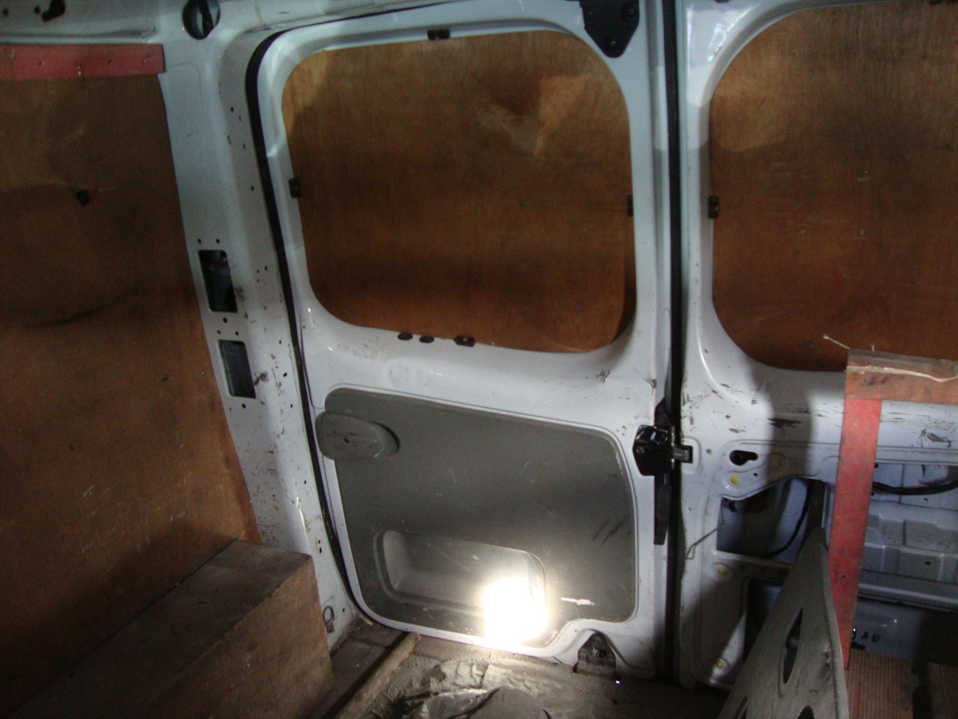 2007 Vauxhall Vivaro 2900 D/C SWB van with 2nd row of seats and additional glazing - Image 22 of 22