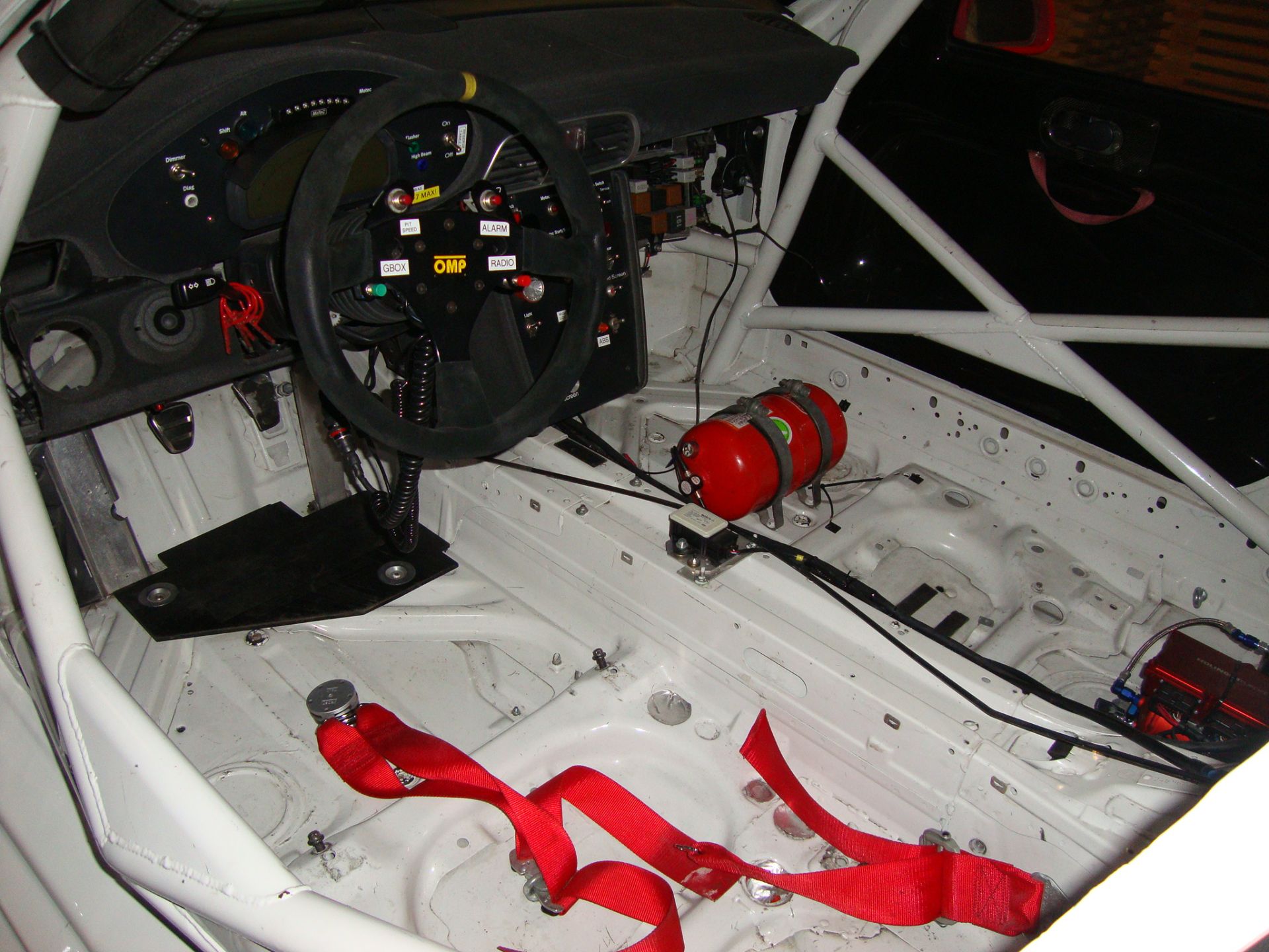 2005 Porsche 997 GT3 'gen 1' 911 Cup Race Car - Image 8 of 19