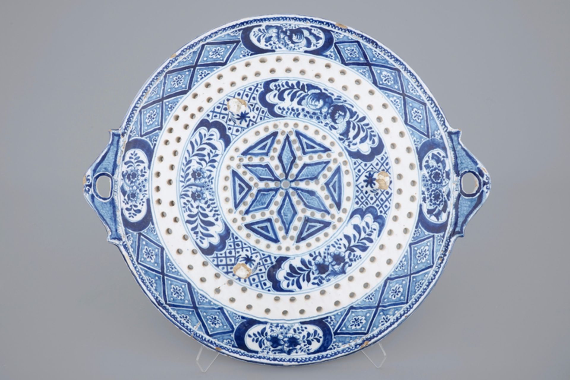 A big blue and white fish strainer dated 1757, Makkum, Friesland - Dia.: 47,5 cm (ear to ear) - Image 2 of 3