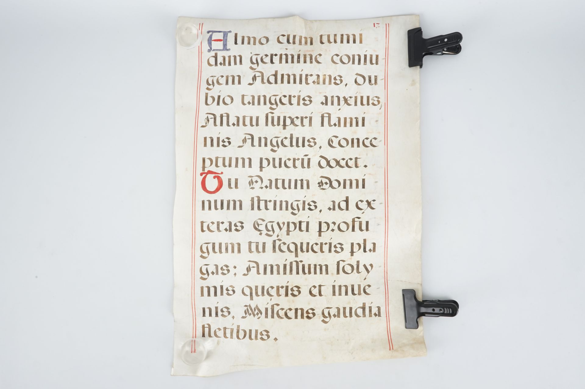 3 large pages from an antiphonary, 17/18th C. Dim.: 70,5 x 49 cm Condition reports and high - Image 4 of 7