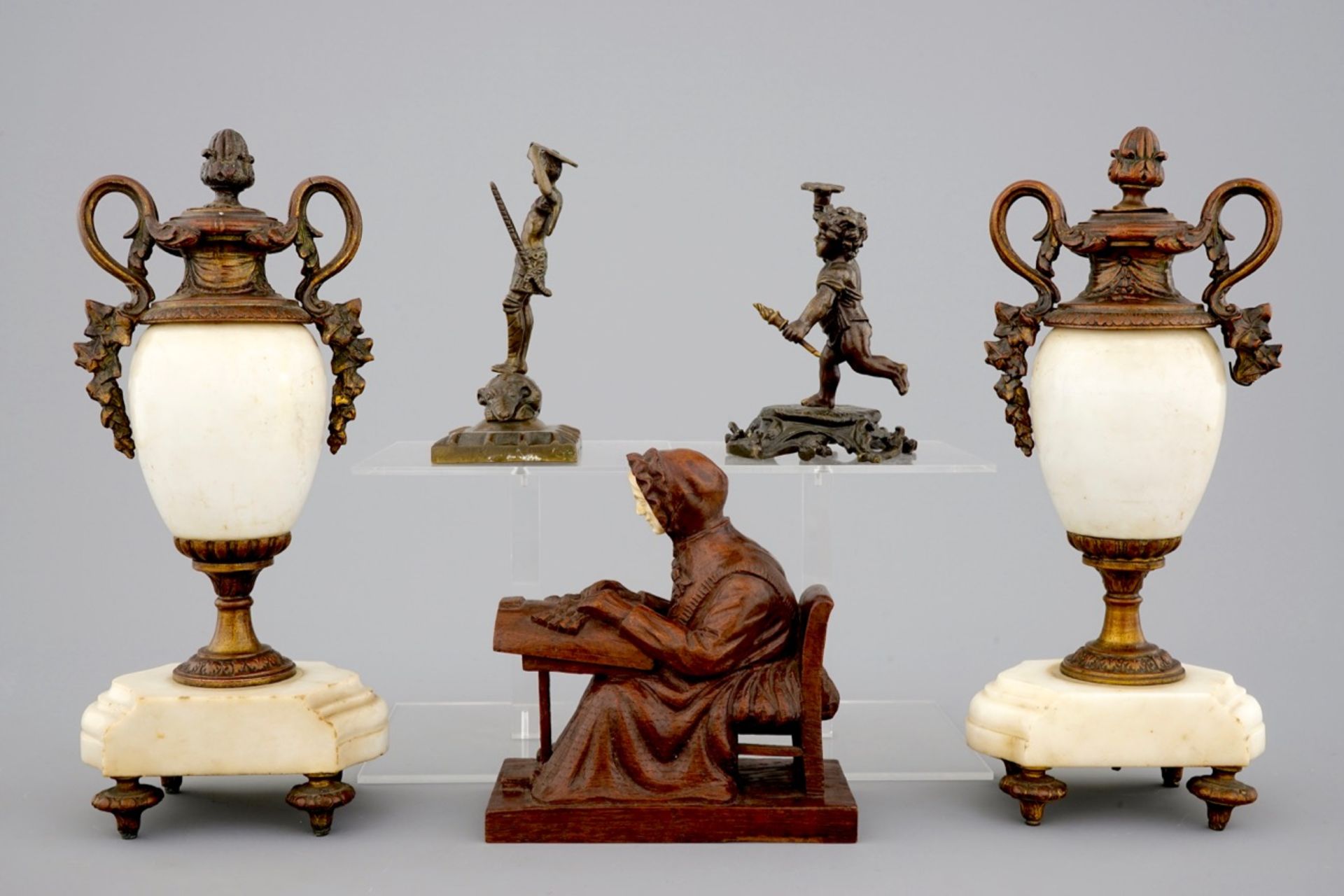 3 Val-Saint-Lambert bowls, a pair of marble urns and 3 bronze and wood figures, 19/20th C. - Image 11 of 13