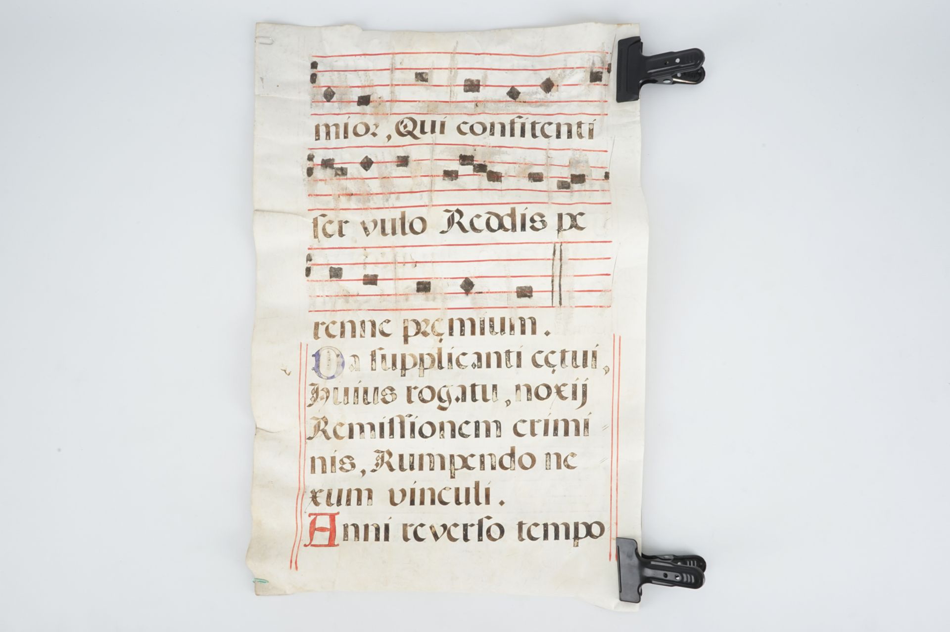 3 large pages from an antiphonary, 17/18th C. Dim.: 70,5 x 49 cm Condition reports and high - Image 7 of 7