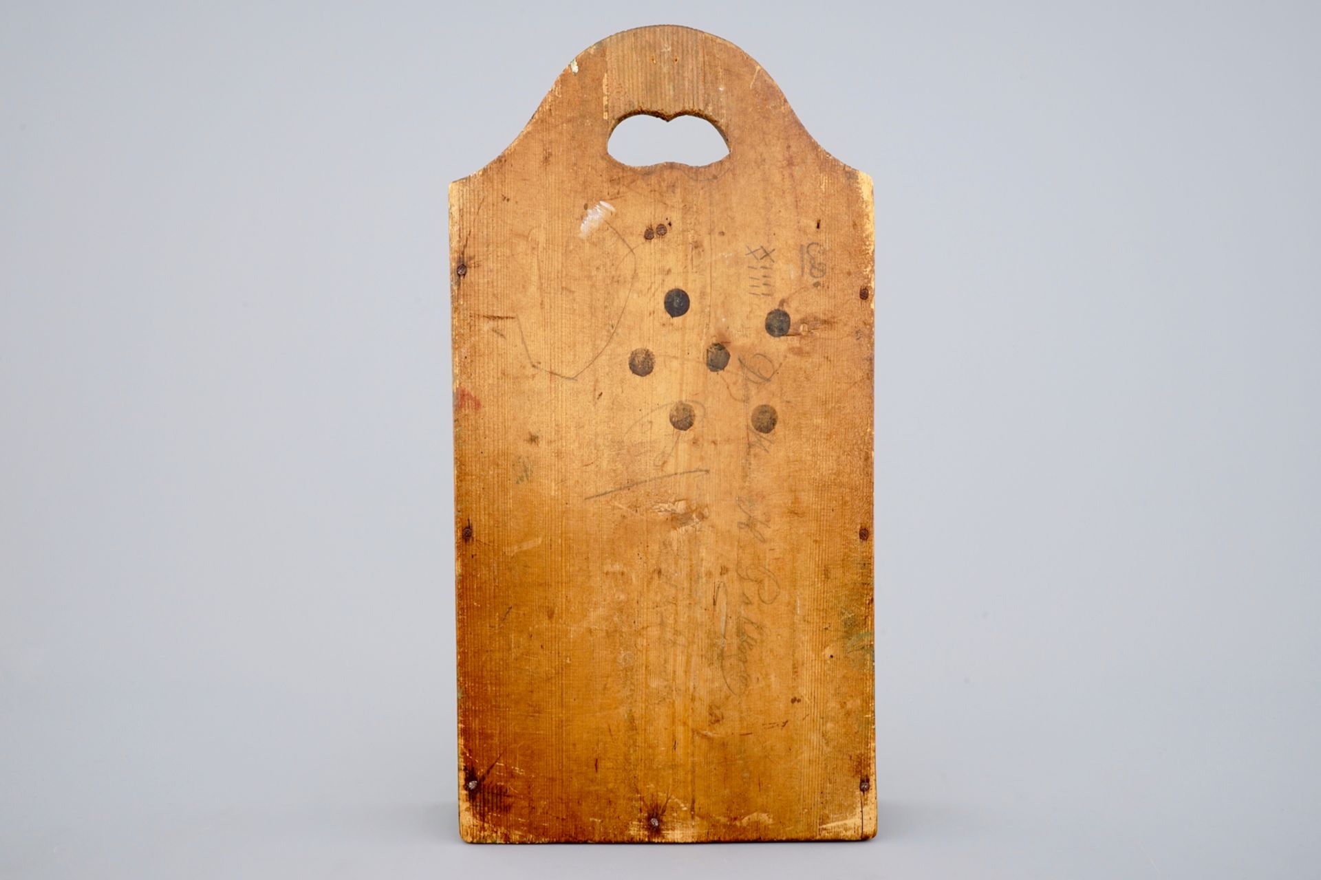 A Dutch painted wood school bag of orangist subject, 18th C. H.: 42 - L.: 22,5 - W.: 6,5 cm - Image 4 of 7