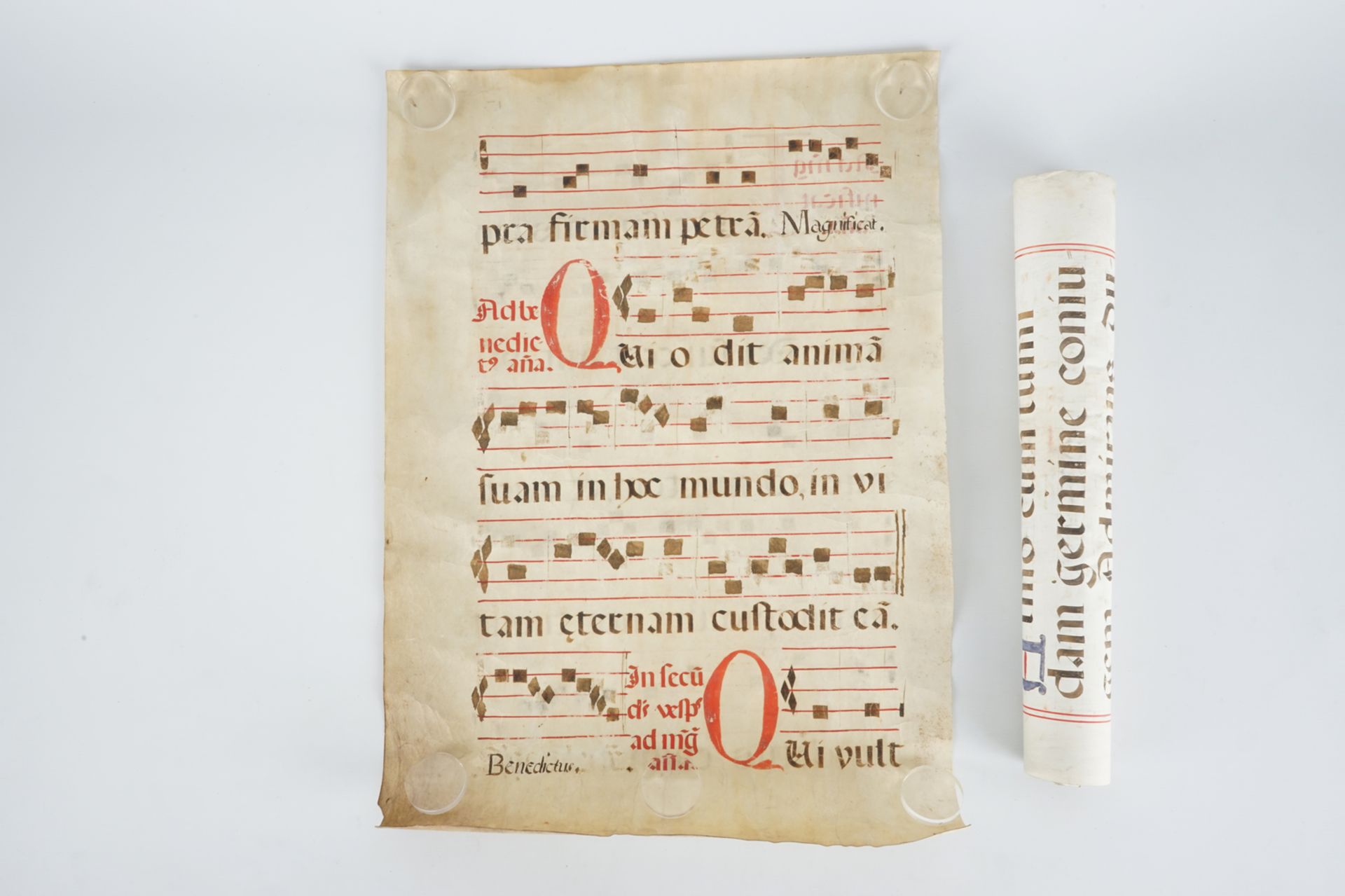 3 large pages from an antiphonary, 17/18th C. Dim.: 70,5 x 49 cm Condition reports and high