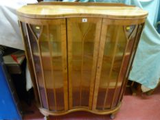A 1930's blonde walnut serpentine front china display cabinet, 119 x 98.5 cms