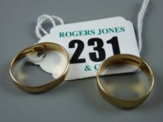 Two nine carat gold wedding bands, 4 grms