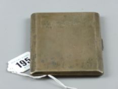 A silver engine turned gent's cigarette case, 5 troy ozs, Sheffield 1939