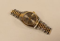 MIDI SIZE ROLEX OYSTER PEPETUAL DATEJUST in mint condition with original certificate and three spare