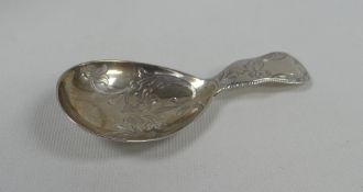 NEWCASTLE HALLMARKED VICTORIAN SILVER CADDY-SPOON with bright-cut floral decoration, Newcastle 1850,