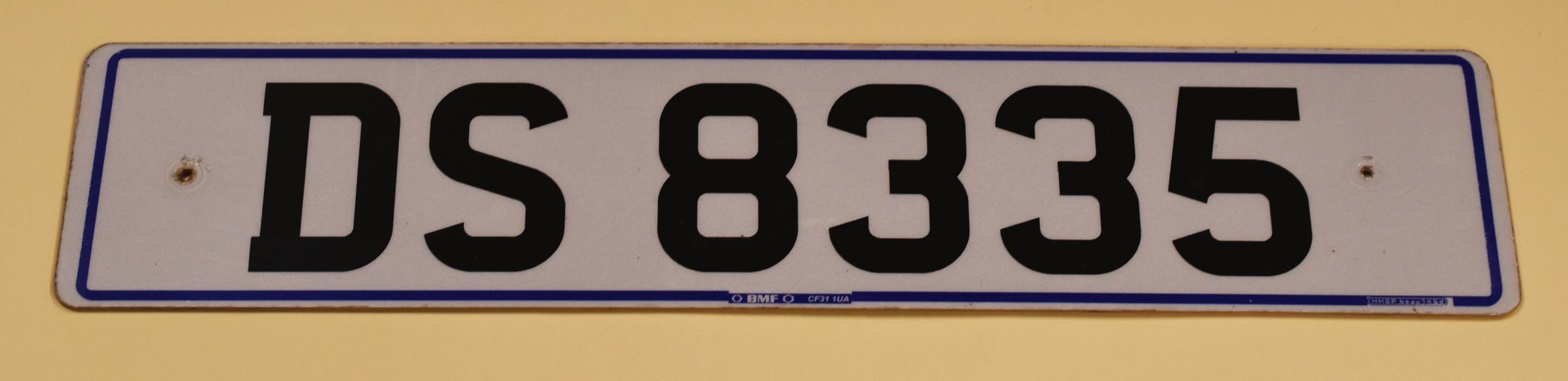 Car registration number plate - DS 8335 - with retention certificate