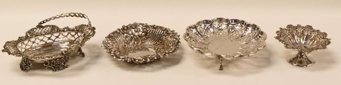 FOUR SMALL PIERCE-WORK SILVER BON-BON DISHES, 8.5ozs total