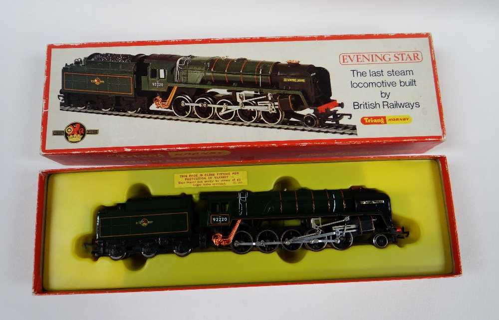 A BOXED HORNBY R861 INITIALLED B.R.2.10.0 LOCOMOTIVE EVENING STAR