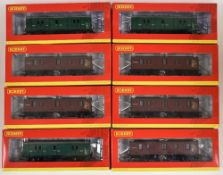 A SELECTION OF 8 HORNBY 00 GAUGE PASSENGER AND UTILITY COACHES