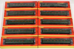 A SELECTION OF 10 HORNBY BR PASSENGER COACHES