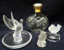 A LALIQUE GLASS DOVE DISH & A LALIQUE DOVE MASCOT together with a Nina Ricci Lalique scent bottle