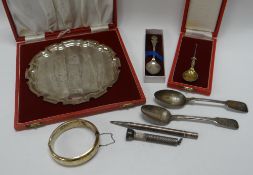 A PARCEL OF SILVER including a cased Elizabeth II jubilee salver, two tea spoons, bangle etc,