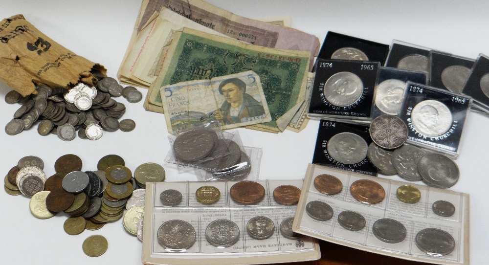 AN EXTENSIVE COLLECTION OF MAINLY BRITISH TWENTIETH CENTURY COINAGE bagged into categories such as