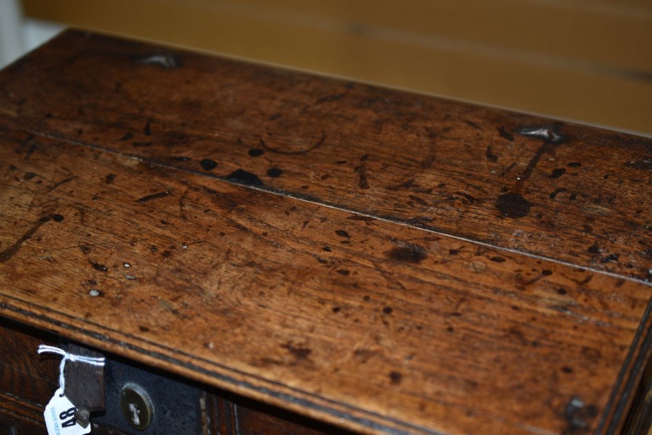 AN EIGHTEENTH CENTURY WELSH OAK COFFER-BACH of moulded panelled form with hinging lid above a single - Image 20 of 23