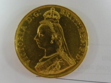 A VICTORIAN 1887 GOLD FIVE POUND COIN, 40gms - Image 2 of 6