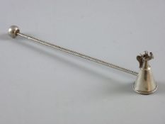 A 925 SILVER SNUFFER with snuffer cone in the form of a nun and with twist decorated and knob