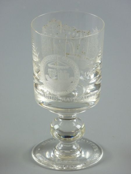 A GLASS COMMEMORATIVE GOBLET, finely etched and commemorating the Mayoralty of Beaumaris, 1974