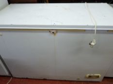 *A LEC COMMERCIAL OR DOMESTIC DEEP FREEZER CHEST CABINET E/T