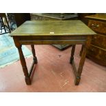 A 19th CENTURY PEG JOINTED SIDE TABLE, the edge moulded rectangular top over a moulded frieze, on