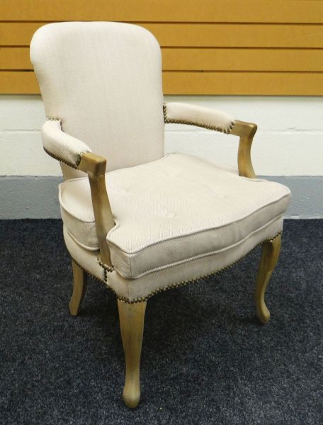 A MODERN LIMED OAK DESK AND CHAIR the chair in grey herringbone upholstery, the desk with upper - Image 3 of 3