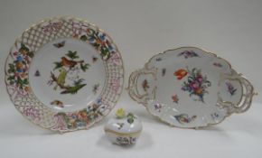 A HEREND HUNGARY RIBBON PLATE the interior decorated with two birds and butterflies, 24cms diam,