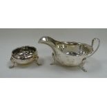 A SILVER SAUCE-BOAT & NON-MATCHING SILVER SALT, 4.8ozs