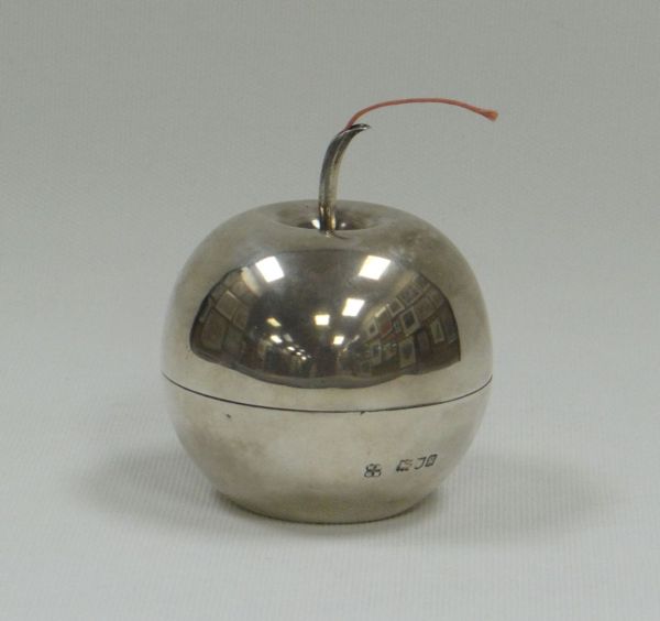 A RARE NOVELTY SILVER 'APPLE' STRING-DISPENSER, the string being dispensed through the stalk, London