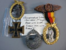 CREIGSMARINE IRON CROSS FIRST CLASS AND BADGES, the 1939 silvered cross with wide pin marked 595,