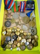 MEDALS - WWI & WWII MIXED MEDALS AND BUTTONS COLLECTION to include a 1914-1918 GV War medal marked
