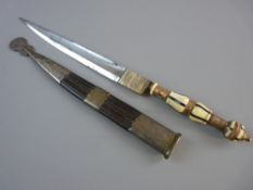 A POSSIBLY SOUTH AMERICAN GAUCHO KNIFE, late 19th/early 20th century with sectional handle of